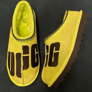 UGG Tasman Chopd Sheepskin Green Slippers Size 9
